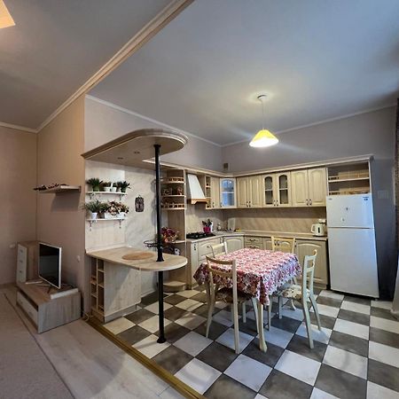 Apartment On Baseinaya Street 13 Kijów Zewnętrze zdjęcie